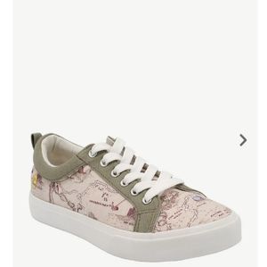 Disney Winnie the Pooh women's shoes